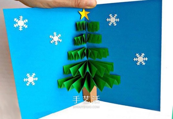 How to make three-dimensional Christmas tree greeting cards by hand