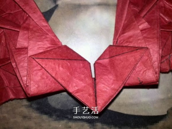 Illustration of the origami method of the Six-Winged Seraph Heart, many detailed steps! 