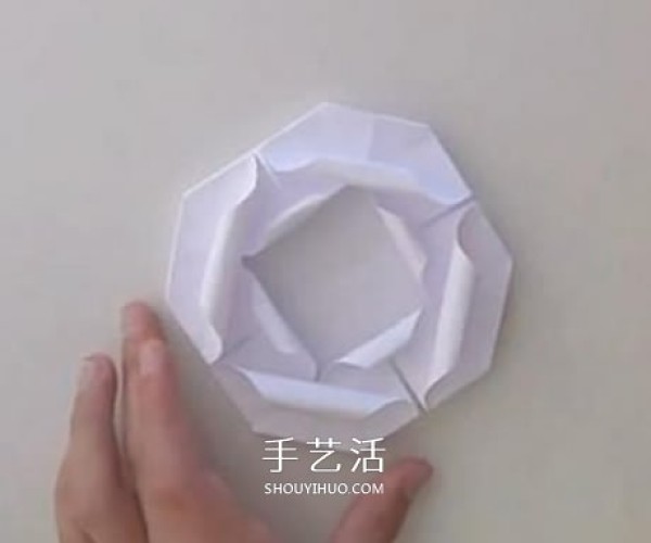 Flat rose folding diagram and combined flat rose origami tutorial