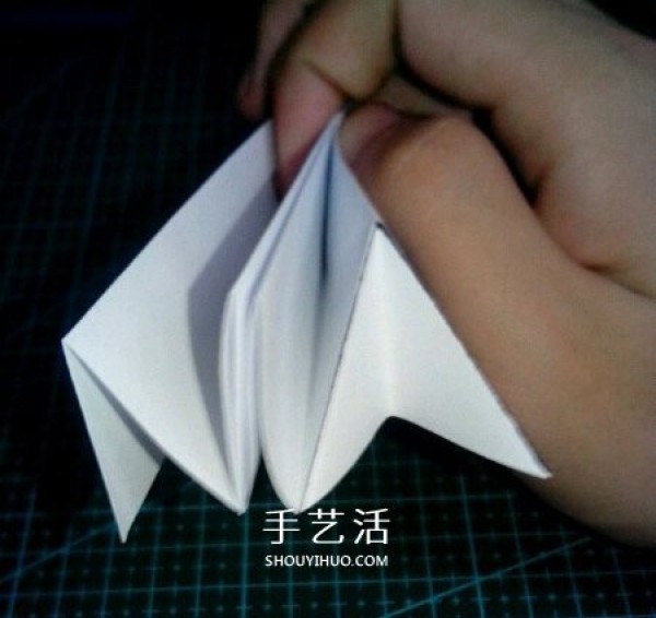 How to fold the six-winged seraphs heart origami with six-winged heart and illustration