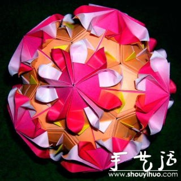 Appreciation of complex kaleidoscope origami works