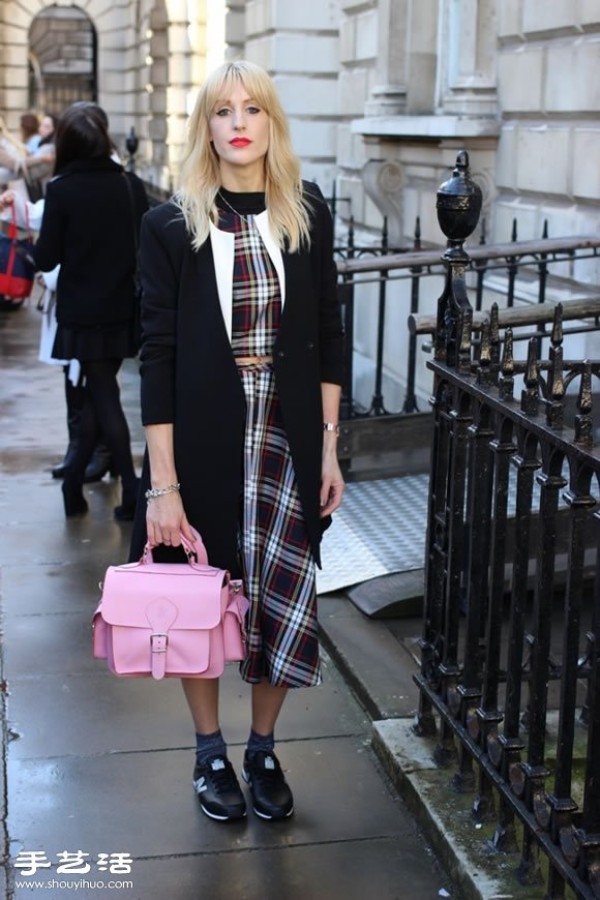 Get rid of the unchanging classic plaid to create a fashionable dressing style