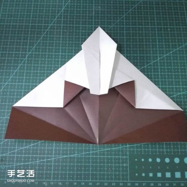 Handmade origami fish fish illustrates how to fold a complex tropical horsefish