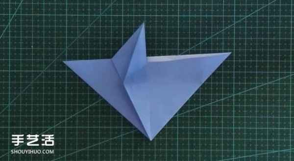 Handmade origami girls head illustration, step-by-step folding method for a girl with short hair