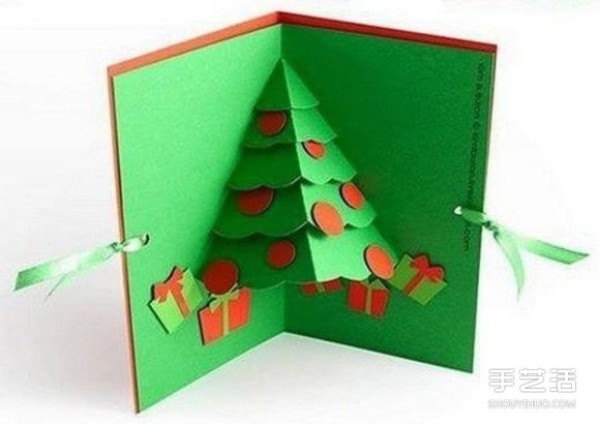 Detailed illustrated steps for making a three-dimensional Christmas tree greeting card