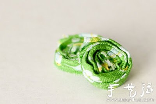 Handmade small fresh rose hairpin