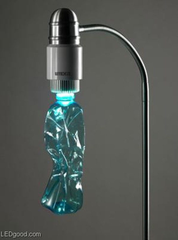 DIY mineral water bottles into LED chandeliers