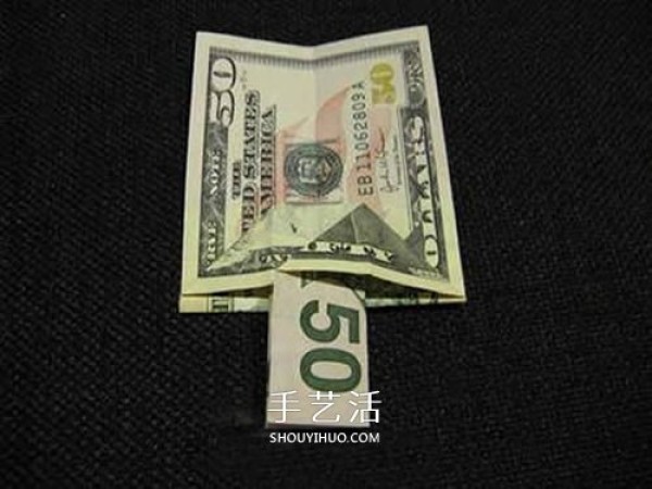 How to fold a U.S. dollar Christmas tree with illustrations and steps for paper money origami Christmas tree