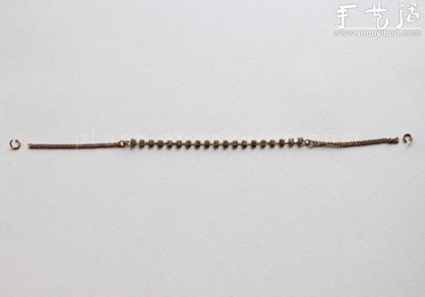 Chain ring DIY transformation into a beautiful summer anklet