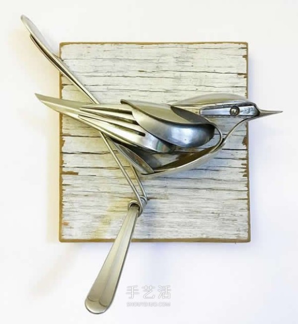 It turned out to be an exquisite bird sculpture handicraft made with a spoon