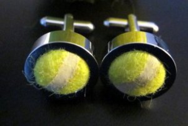 Environmental DIY: Beautiful jewelry made from old tennis balls