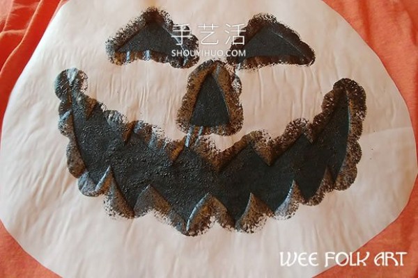 Illustrated tutorial on how to make your own Halloween Pumpkin T-shirt