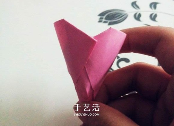 Illustration of how to fold a beautiful origami red rose for Valentines Day