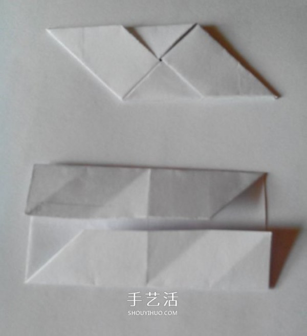 Illustration of folding a multi-faceted cube, step-by-step diagram of origami cube