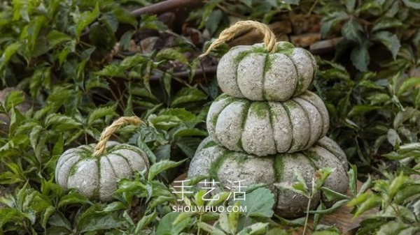 Can be stored for a long time! How to DIY a Concrete Pumpkin