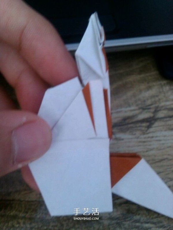 The origami method of complex small animal origami 3D squirrel with CP diagram