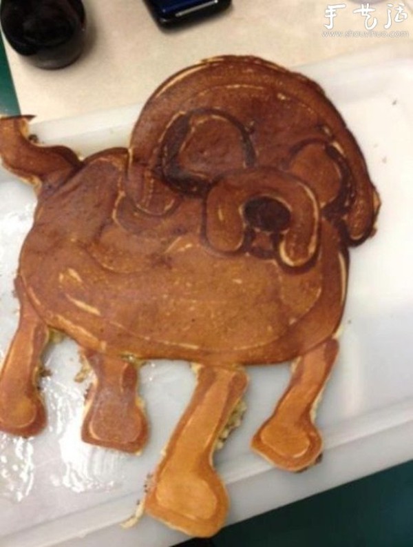 Play with cartoon pancakes in funny shapes and make them lovable