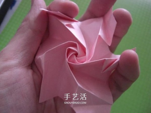 Fukuyama Rose Folding Illustrated Tutorial with clear and large pictures of Fukuyama Rose Origami