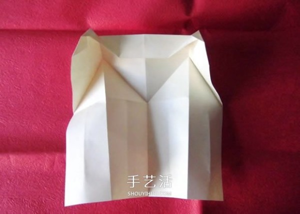 Good luck in the New Year! Illustration of folding method to wish "all your wishes will come true immediately"