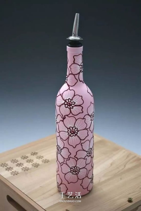 Creative handmade pictures of painted wine bottles, acrylic hand-painted glass bottles DIY