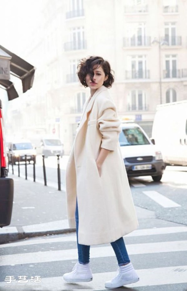 Use these styling tips to master oversized coats in autumn and winter! 