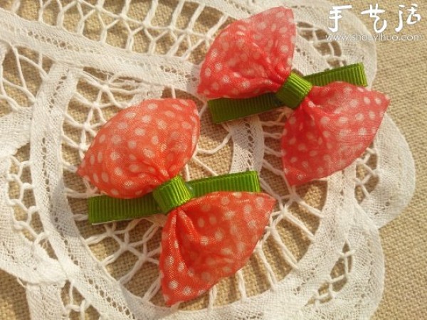 Bow-knot hairpins suitable for little girls