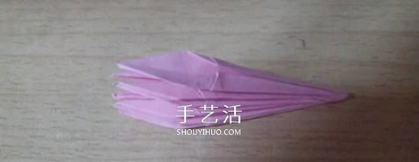 Six-petal lily origami illustration, tutorial on how to make origami six-petal lily