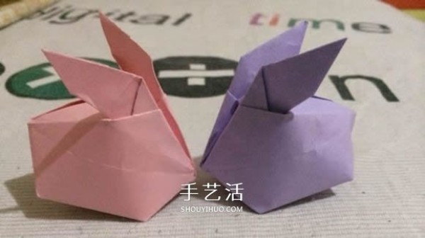 A simple folding method of three-dimensional rabbit, childrens origami rabbit illustration