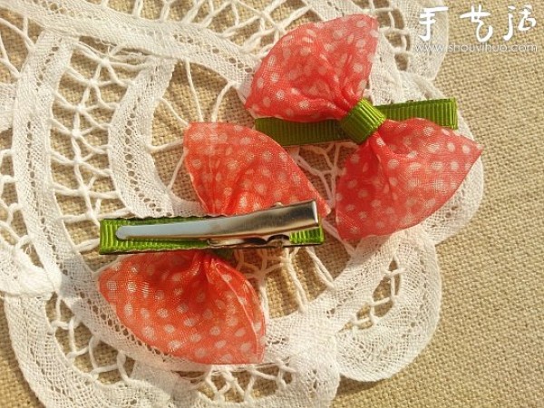 Bow-knot hairpins suitable for little girls