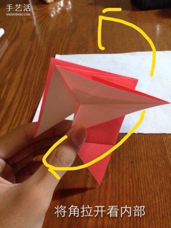 How to fold an origami poodle and illustrate the folding process of a three-dimensional poodle