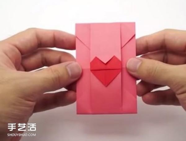 Pictures of how to fold an envelope with a heart and heart-shaped stationery and illustrations of how to fold a love letter