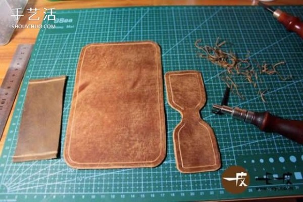 Handmade leather key bag making tutorial DIY key bag tutorial illustration