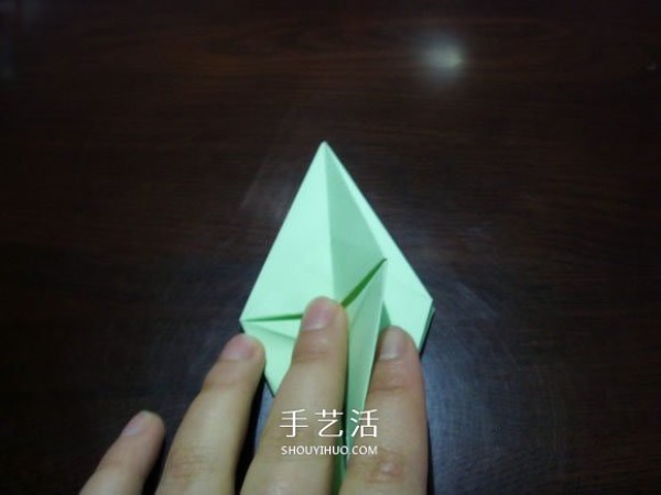 Handmade Crane Dance Origami Illustrated Tutorial: The folding process of three-dimensional paper cranes