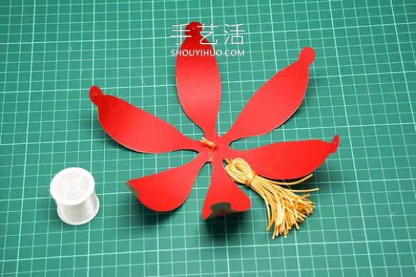 Illustrated tutorial on how to make handmade Lantern Festival lanterns