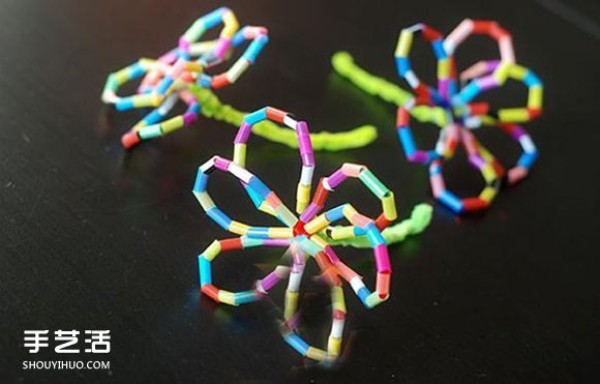 Illustrated tutorial for making flowers with straws, handmade straw flowers for young children