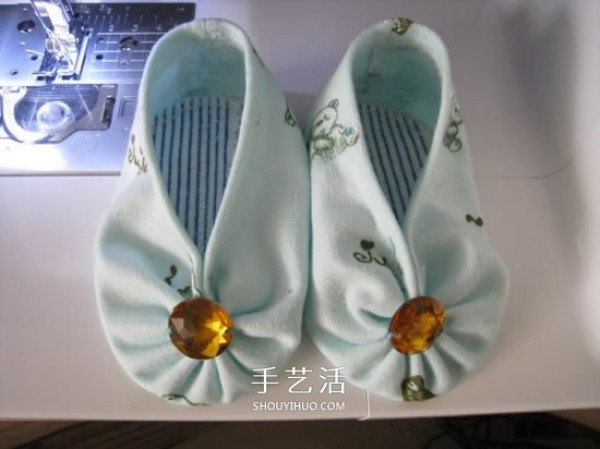 How to make baby cattail shoes and illustrate how to make baby bean dregs cake shoes