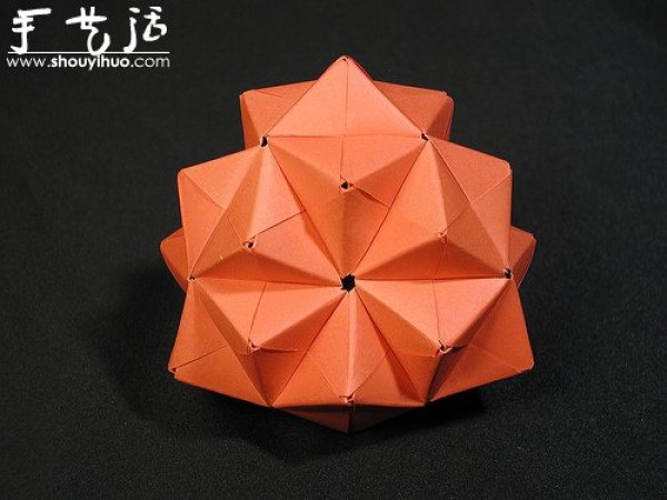 Appreciation of three-dimensional geometric origami works