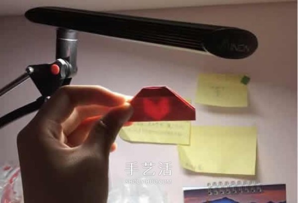 A little romantic secret! Illustration of transparent heart origami that can only be discovered by facing the light