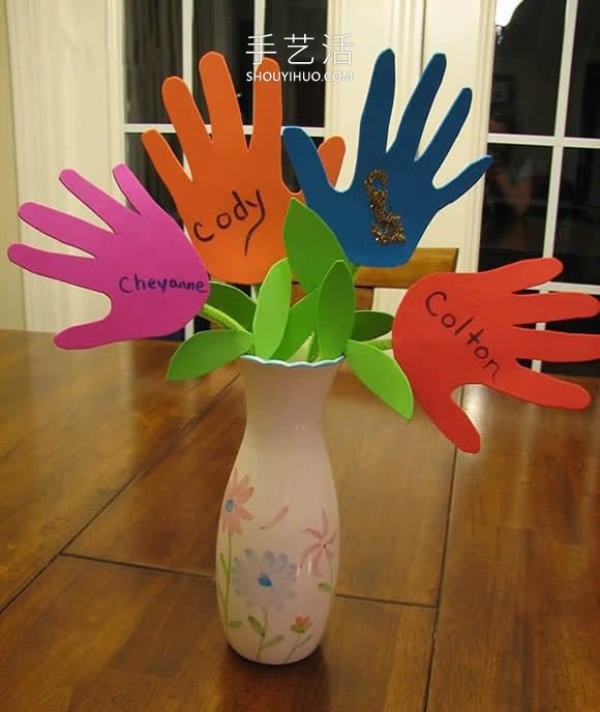 Tutorial for young children to make handmade palm flower gifts for Teachers Day