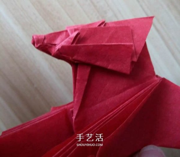 The process of folding the auspicious beast Kirin, the illustrated process of folding the Origami Tetsushi Kamiyas Kirin