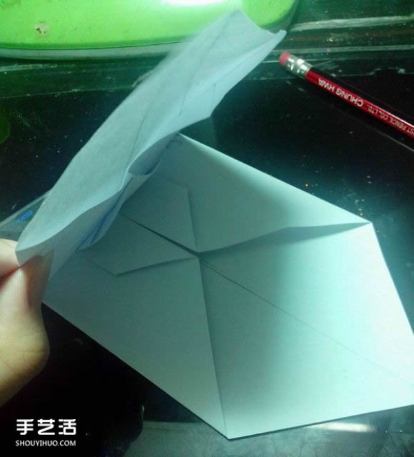 Handmade origami beautiful box illustration with paper crane packaging box folding method