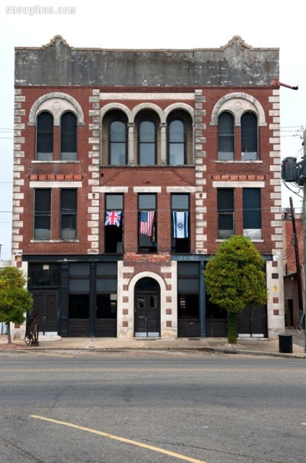 The renovation and rebirth of a century-old club house exclusive to men