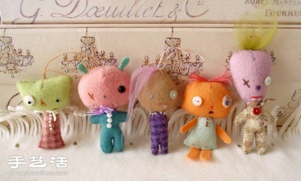 Appreciation of very cute handmade non-woven dolls