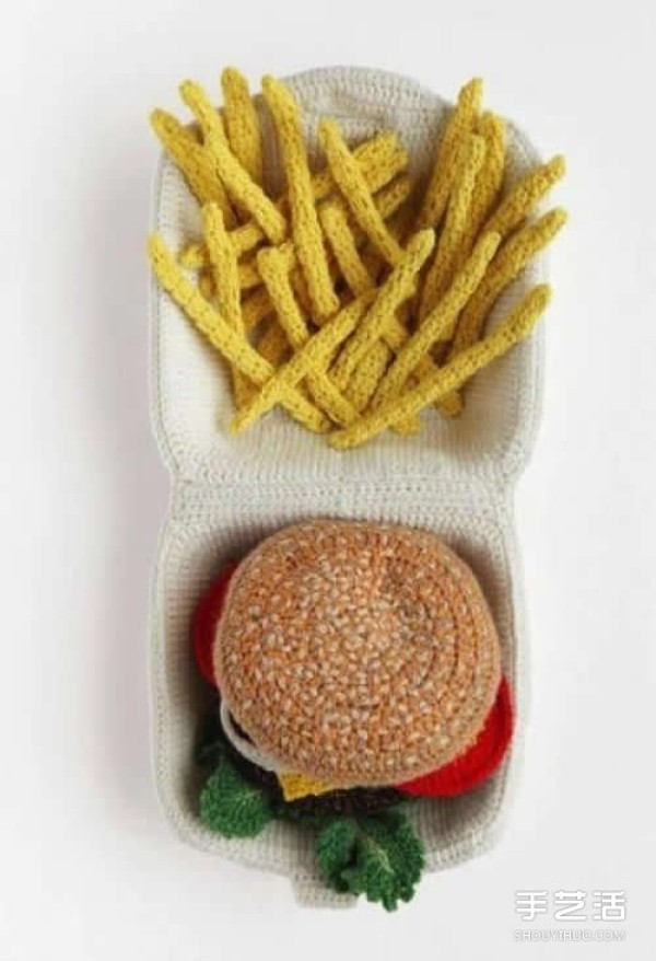 Interesting food-themed knitted works are extraordinary if they are creative! 