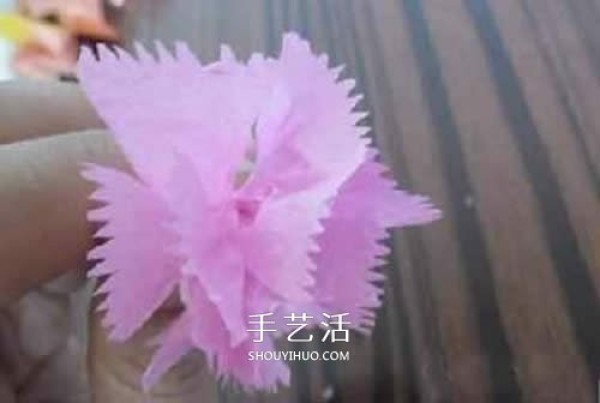 Mothers Day Carnation DIY Illustration of Making Hand-kneaded Paper Carnations