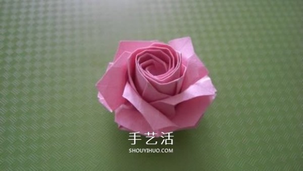 Fukuyama Rose Folding Illustrated Tutorial with clear and large pictures of Fukuyama Rose Origami