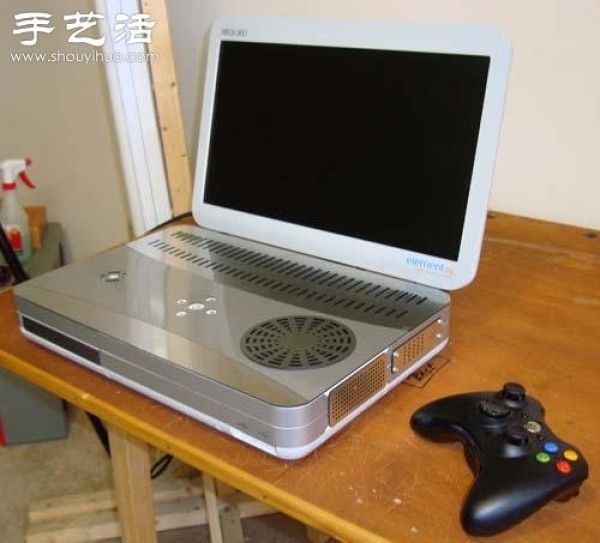 DIY portable Xbox360 is actually just an assembled notebook! 