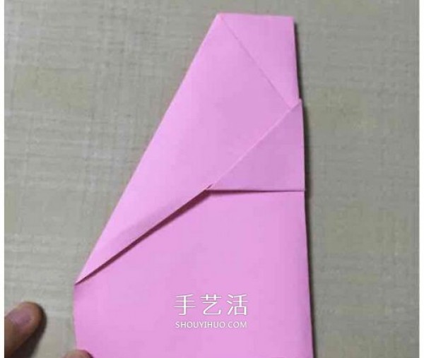 The simplest paper airplane origami illustration flies very smoothly and long-lasting