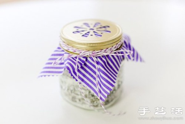 How to make your own lavender bath salts, DIY lavender bath salts tutorial