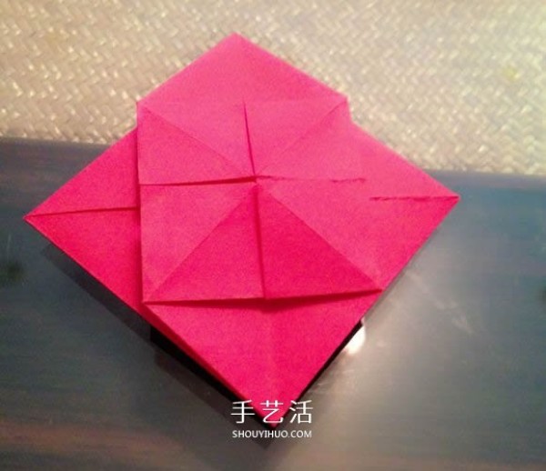 How to fold origami with a happy heart and a heart in full bloom, with illustrated tutorials